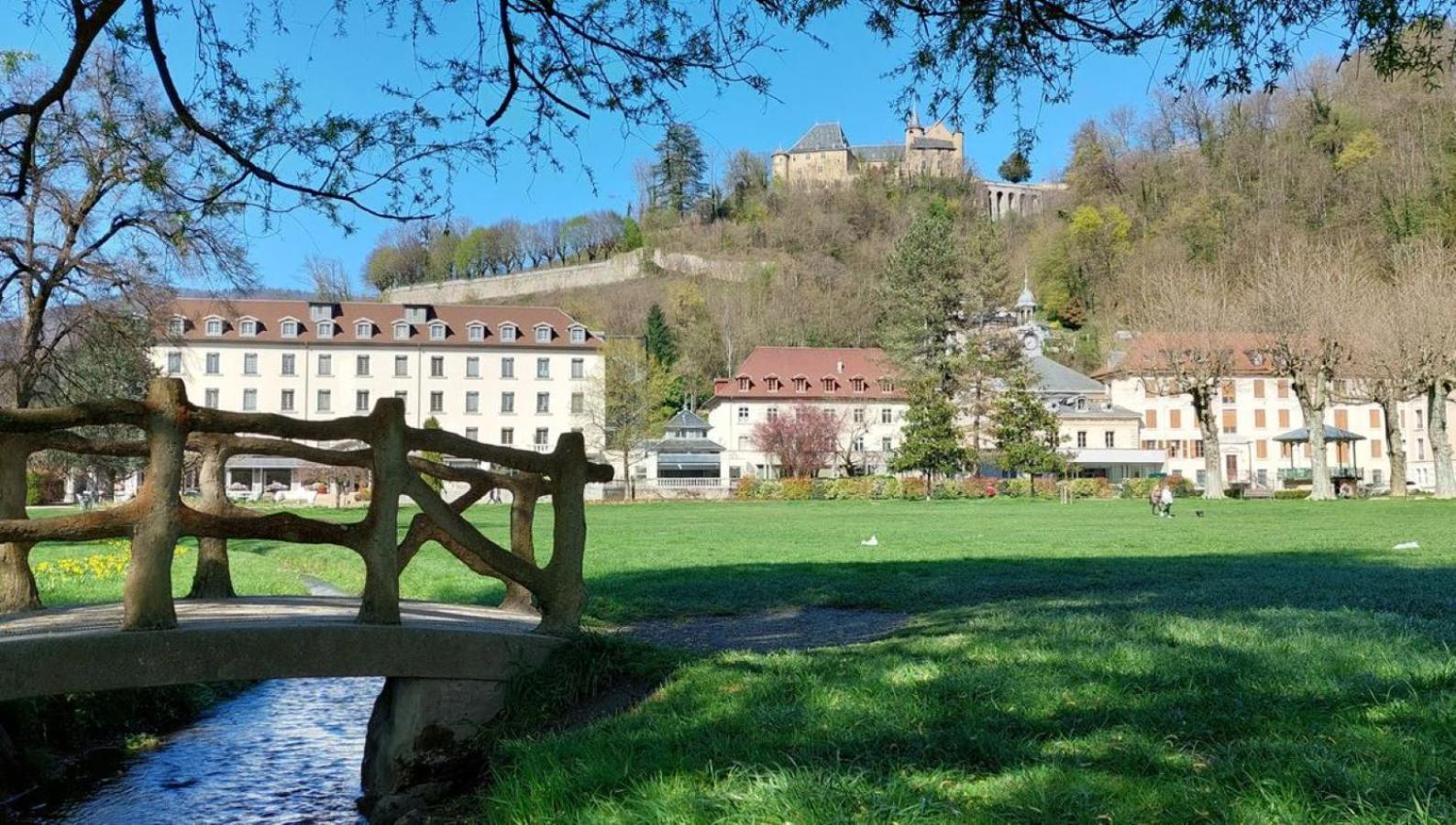 Vaulnaveys-le-Haut Le T2 Douillet D'Uriage - Residence Le Louvre - Cure Thermale Uriage- Proche Chamrousse - Jusqu'A 3 Personnes - Region Agreable En Toute Saison מראה חיצוני תמונה